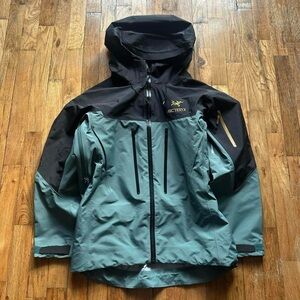 Arc'teryx Gray and Black Jacket